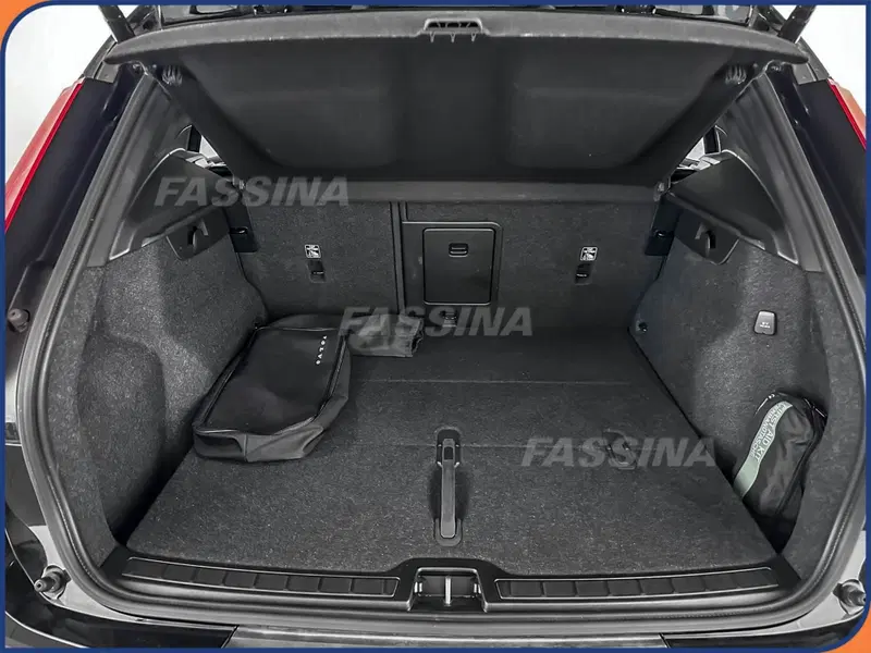 Volvo XC40 usata a Milano (12)