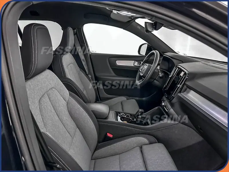 Volvo XC40 usata a Milano (14)