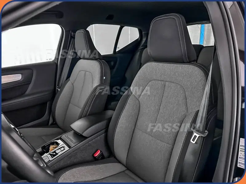 Volvo XC40 usata a Milano (8)