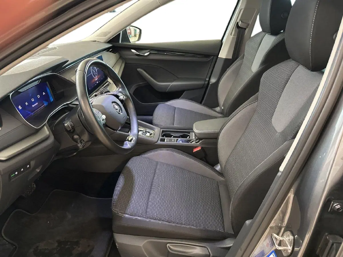 Skoda Octavia Station Wagon nuova a Arezzo (17)