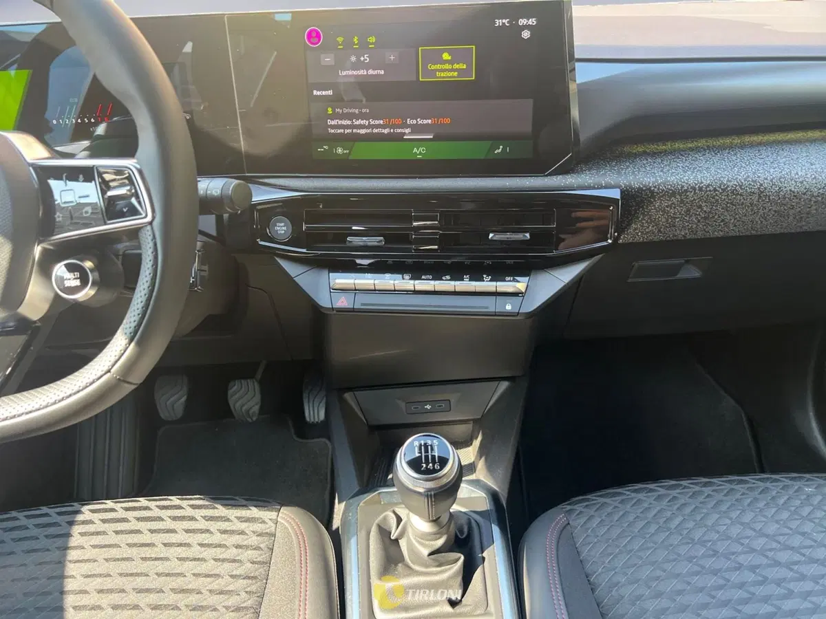 Renault Clio usata a Milano (14)