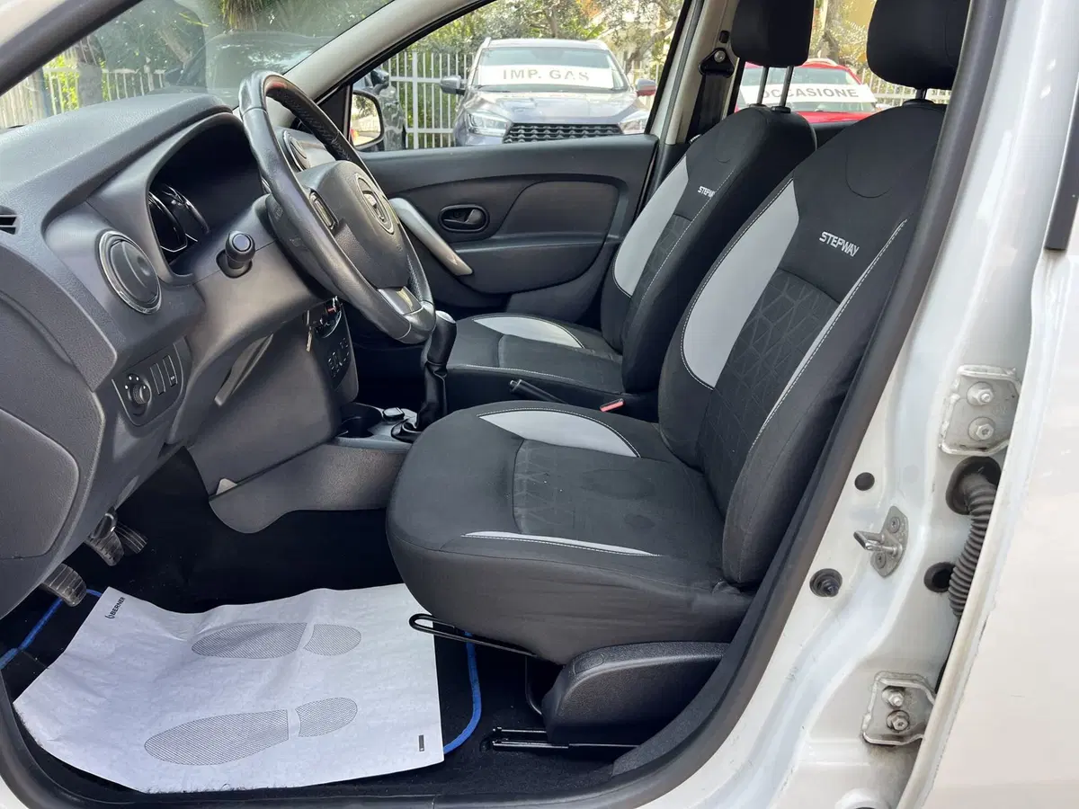 Dacia Sandero usata a Chieti (14)