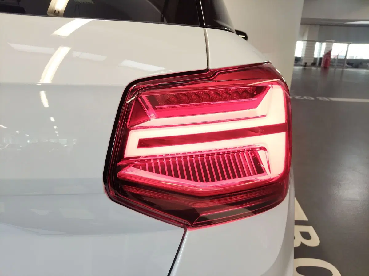 Audi Q2 nuova a Modena (18)