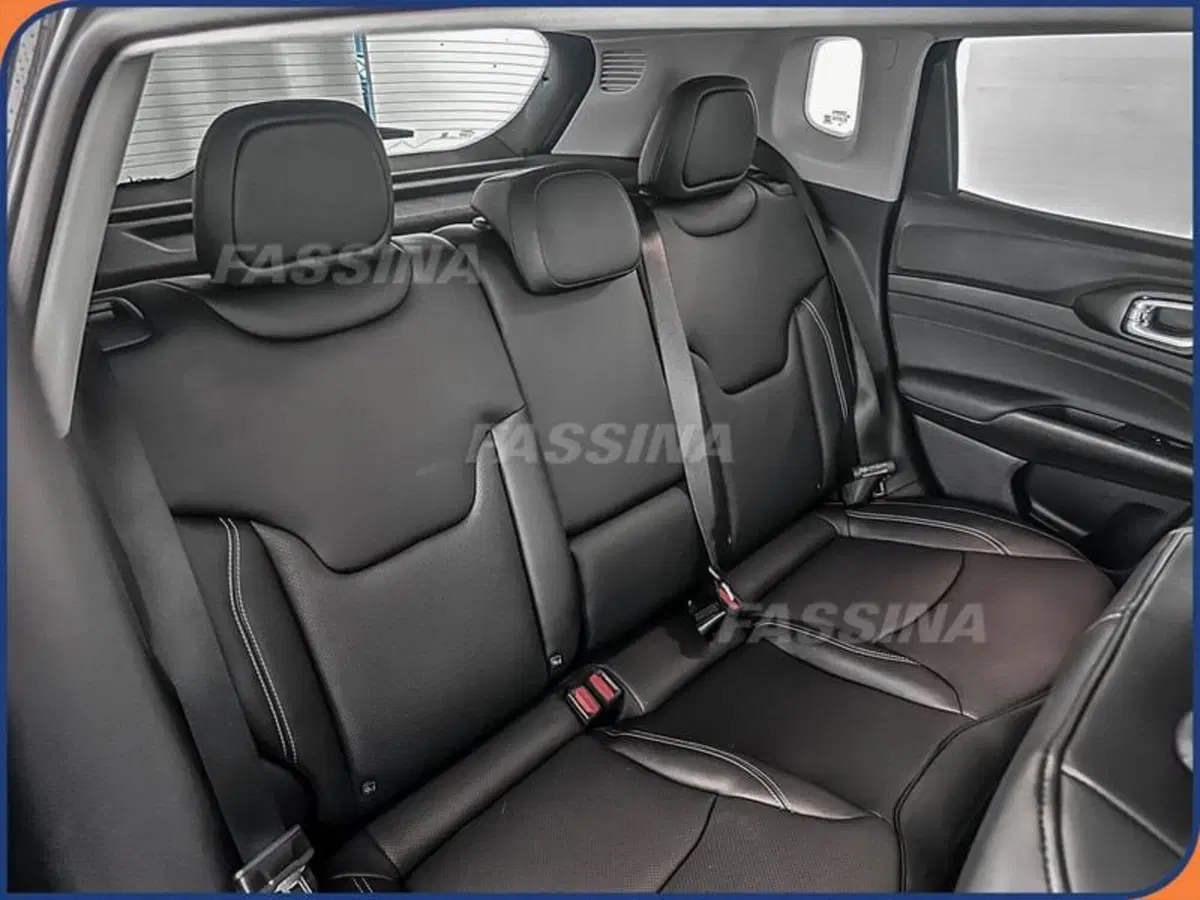 Jeep Compass usata a Milano (12)