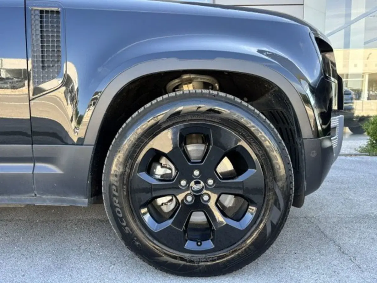 Land Rover Defender usata a Pesaro-Urbino (9)