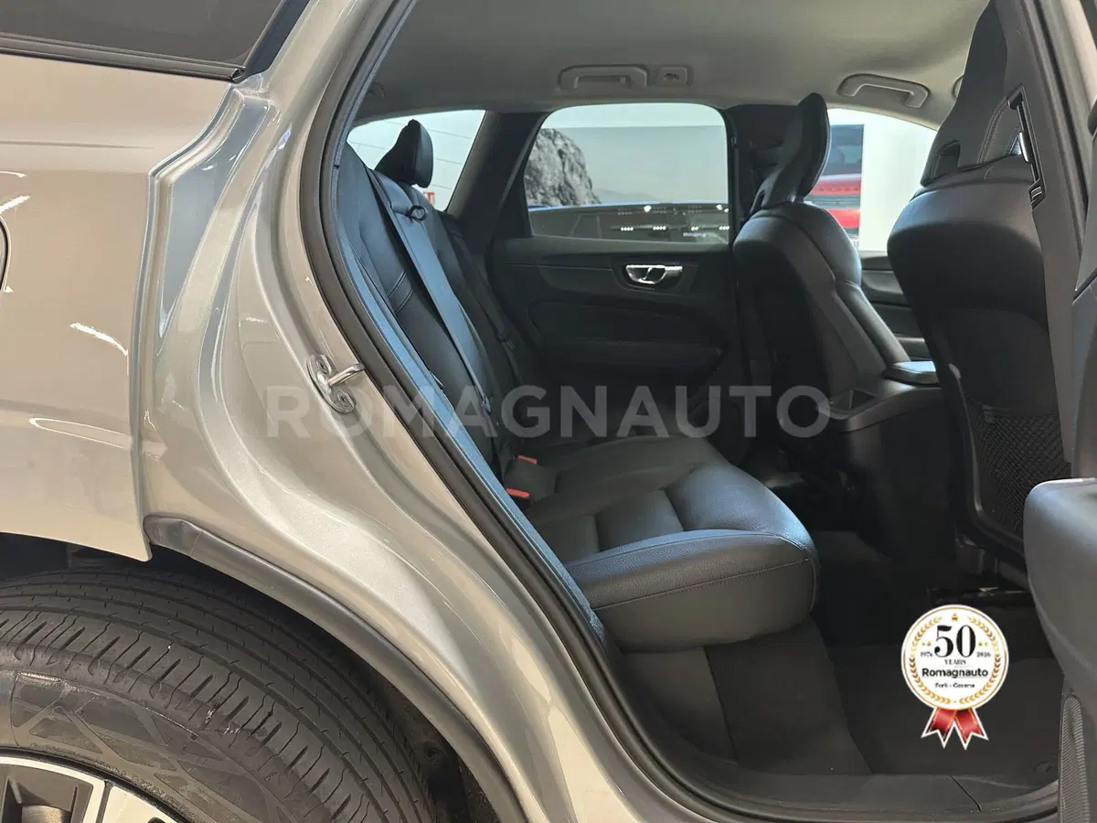 Volvo XC60 usata a Forlì-Cesena (11)
