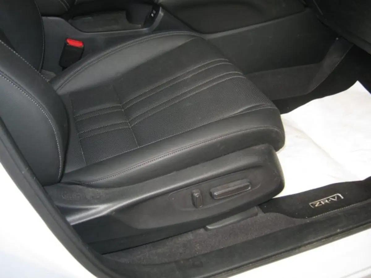 Honda ZR-V usata a Fermo (18)