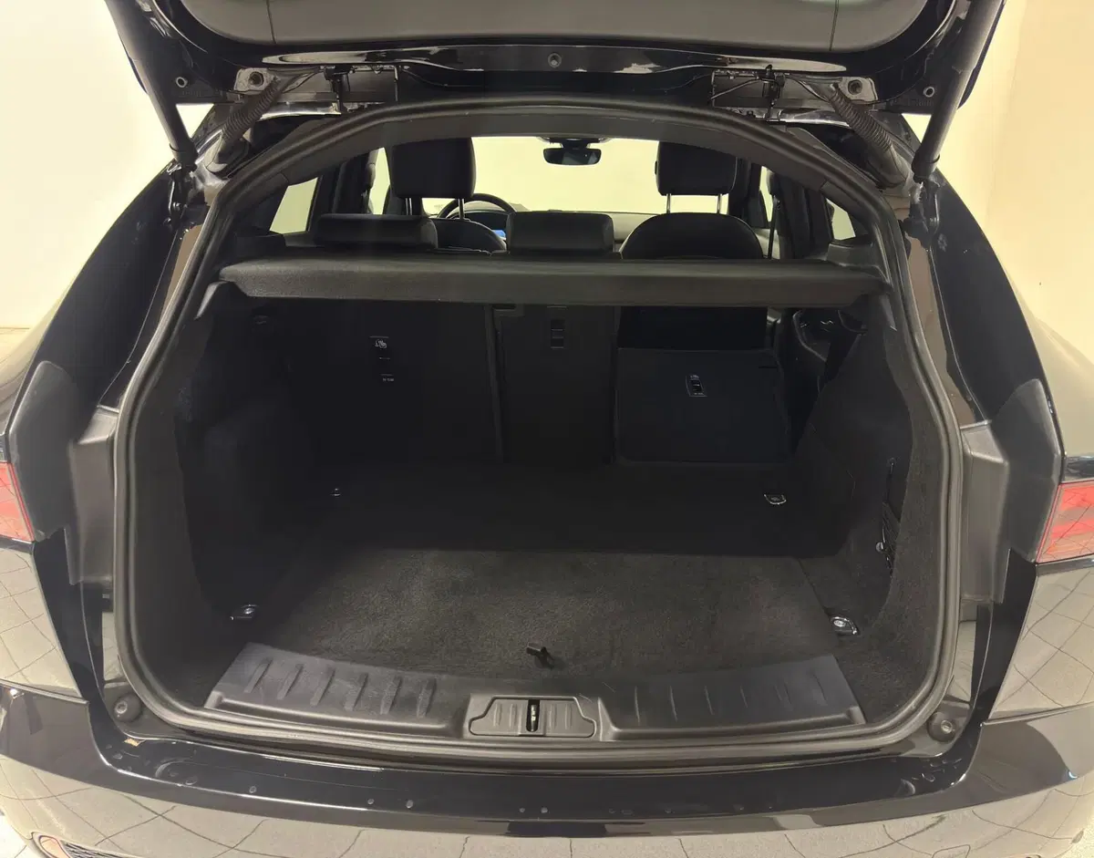 Jaguar E-Pace usata a Novara (12)