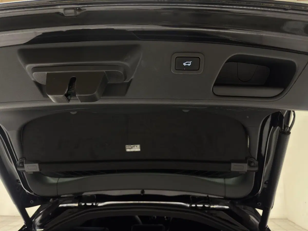 Jaguar E-Pace usata a Novara (13)