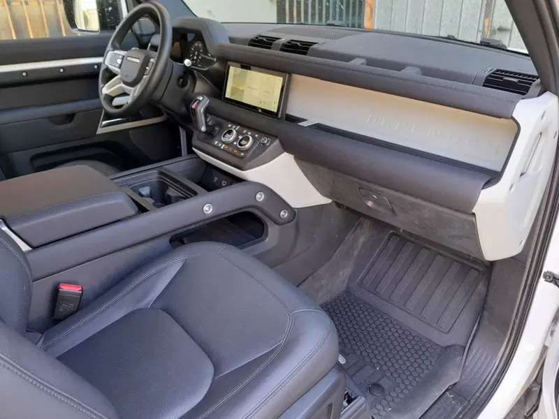 Land Rover Defender usata a Cuneo (10)