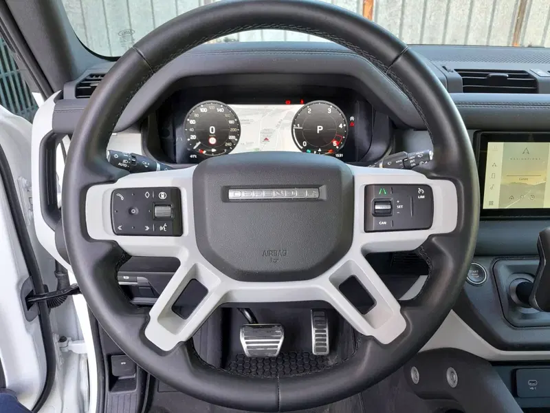Land Rover Defender usata a Cuneo (13)