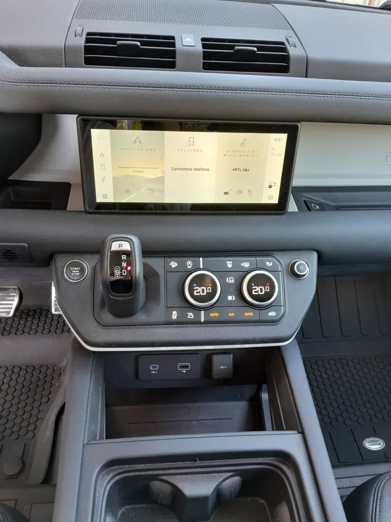 Land Rover Defender usata a Cuneo (14)