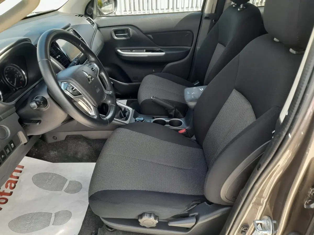 Mitsubishi L200 usata a L'Aquila (16)