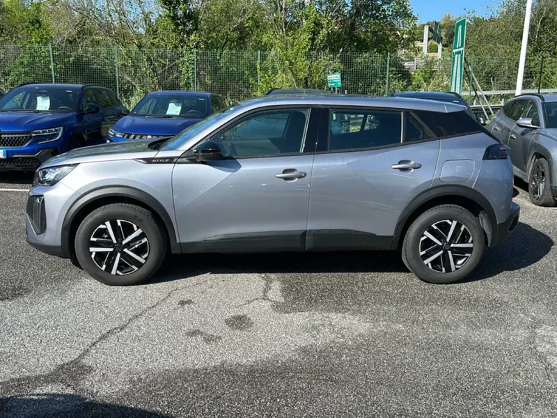 Peugeot 2008 usata a Latina (8)