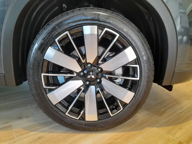 Mitsubishi Outlander nuova a L'Aquila (17)
