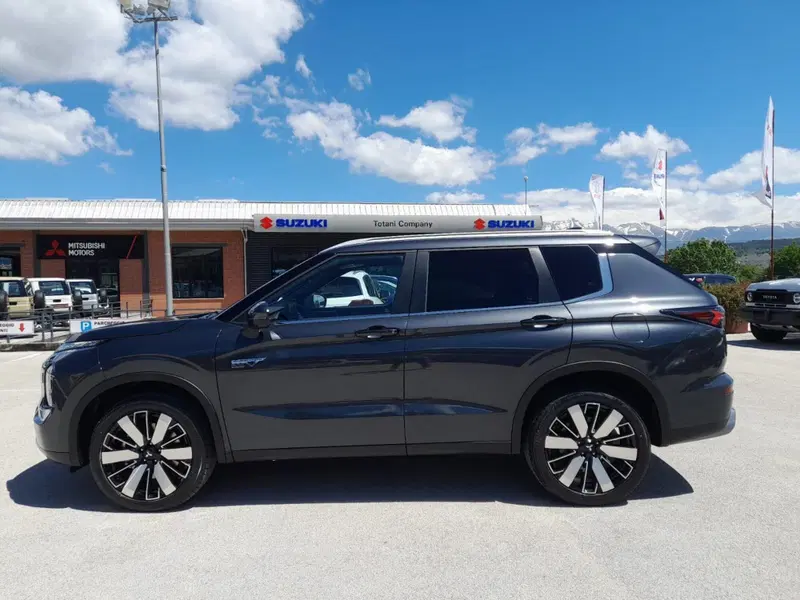 Mitsubishi Outlander nuova a L'Aquila (2)