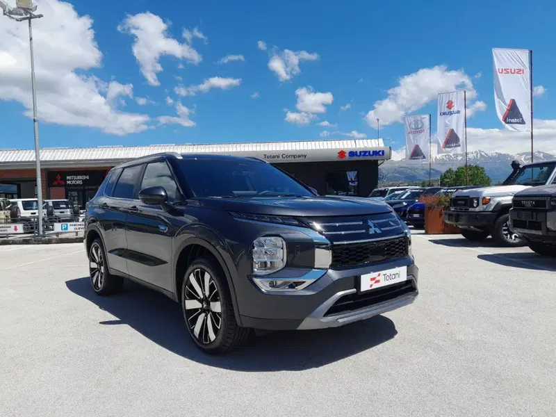 Mitsubishi Outlander nuova a L'Aquila (20)