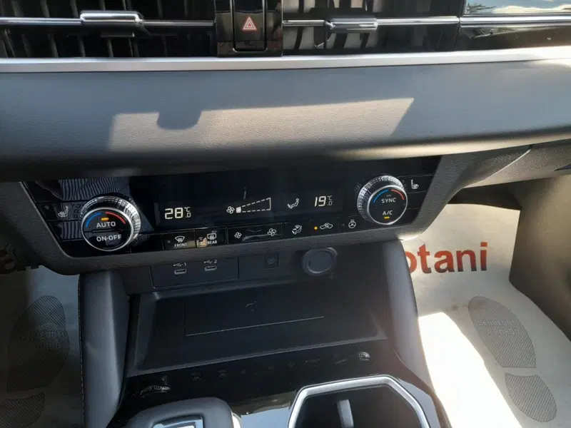 Mitsubishi Outlander nuova a L'Aquila (4)