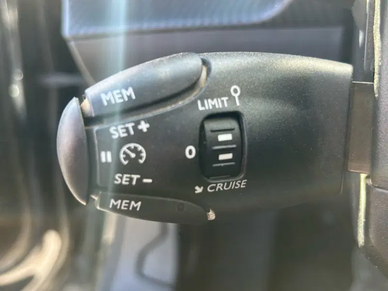 Peugeot 2008 usata a Latina (13)