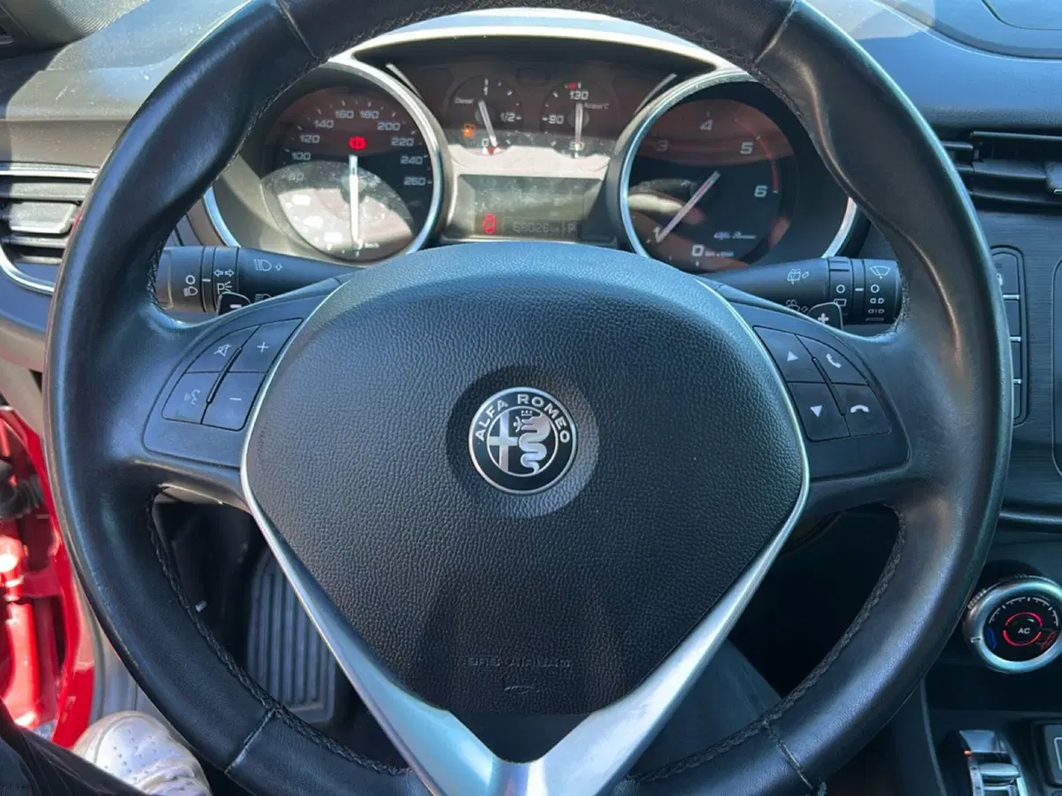 Alfa Romeo Giulietta usata a Latina (14)