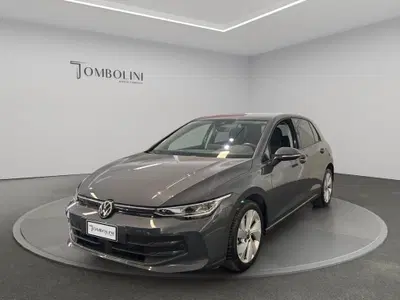 Volkswagen Golf 2.0 TDI SCR Life del 2025 usata a Perugia