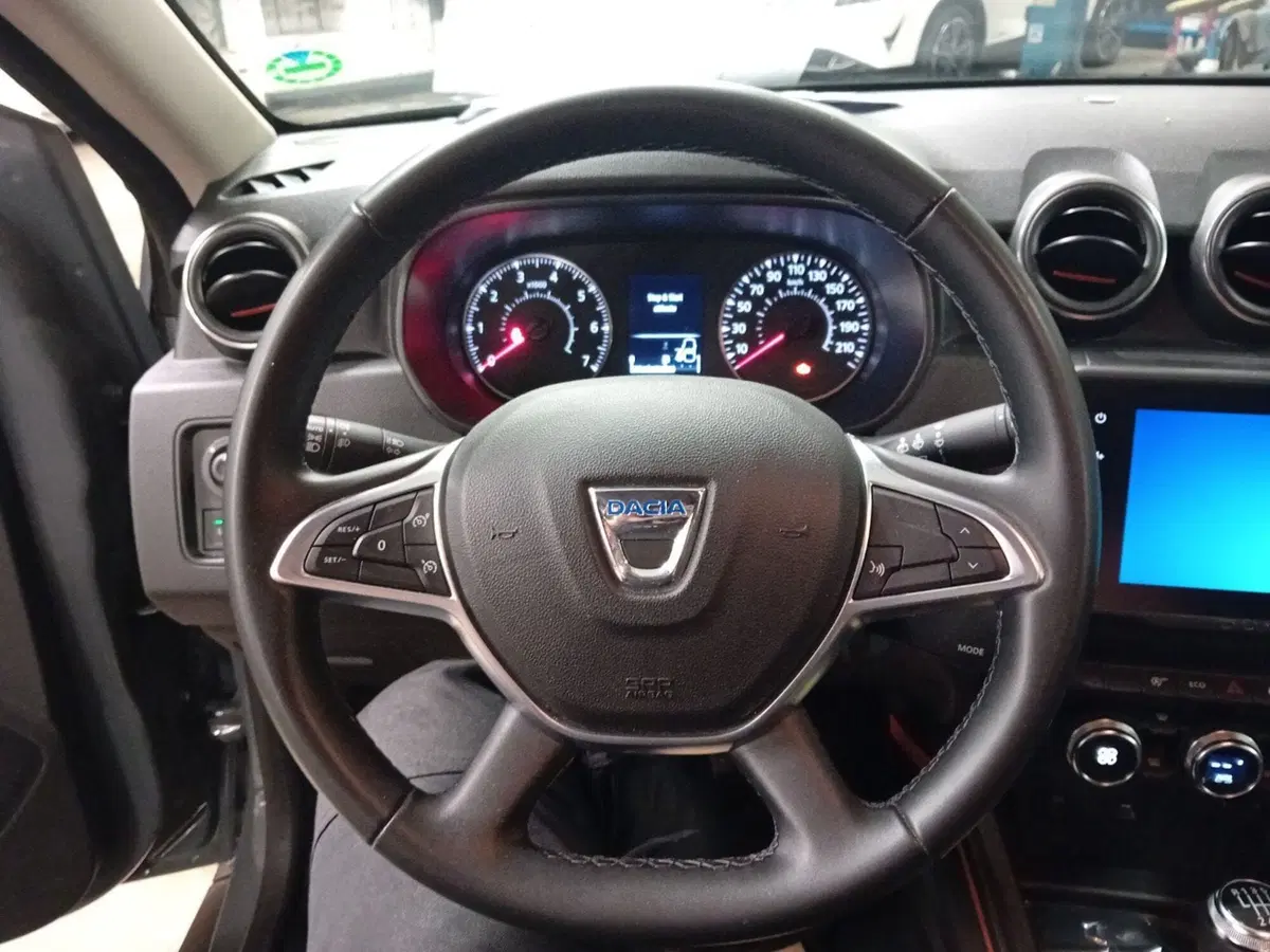Dacia Duster usata a Vicenza (14)