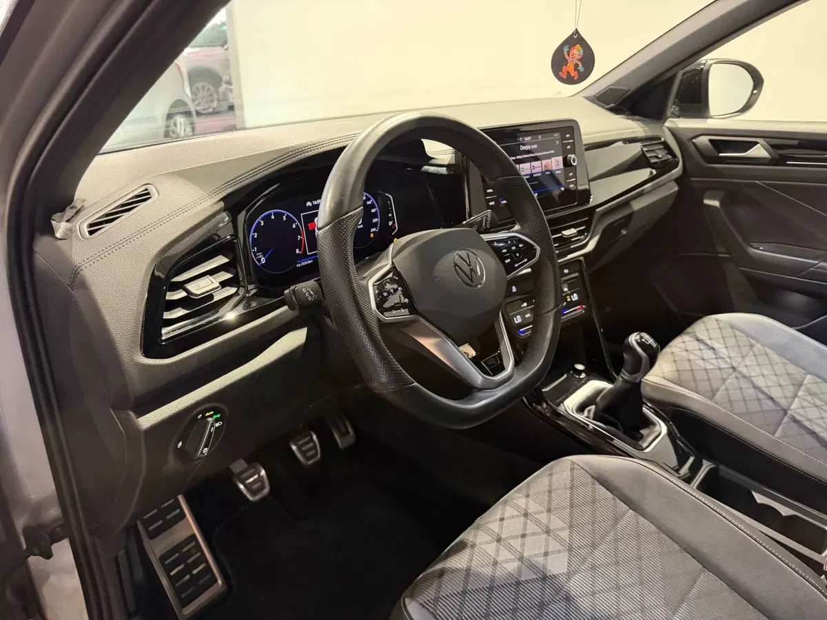Volkswagen T-Roc usata a Genova (8)