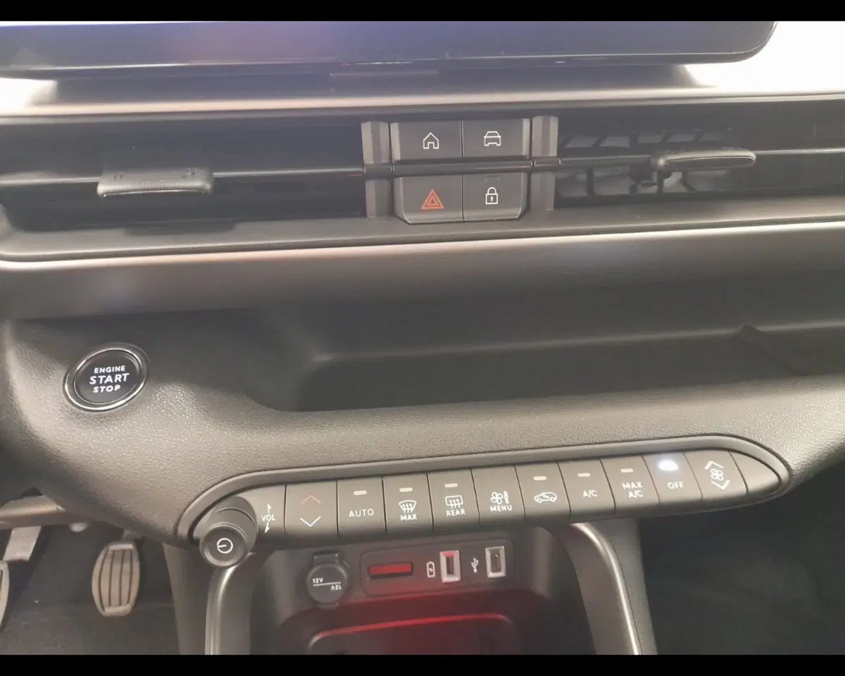 Jeep Avenger usata a Alessandria (12)