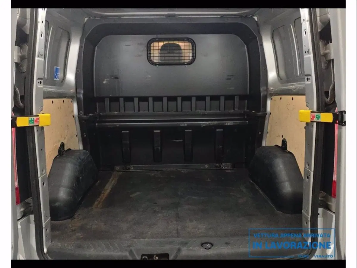 Ford Transit Custom Furgone usata a Catania (12)
