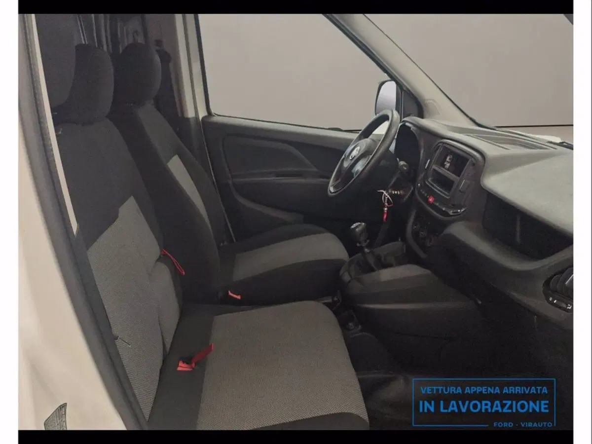 Fiat Doblò Furgone usata a Catania (14)