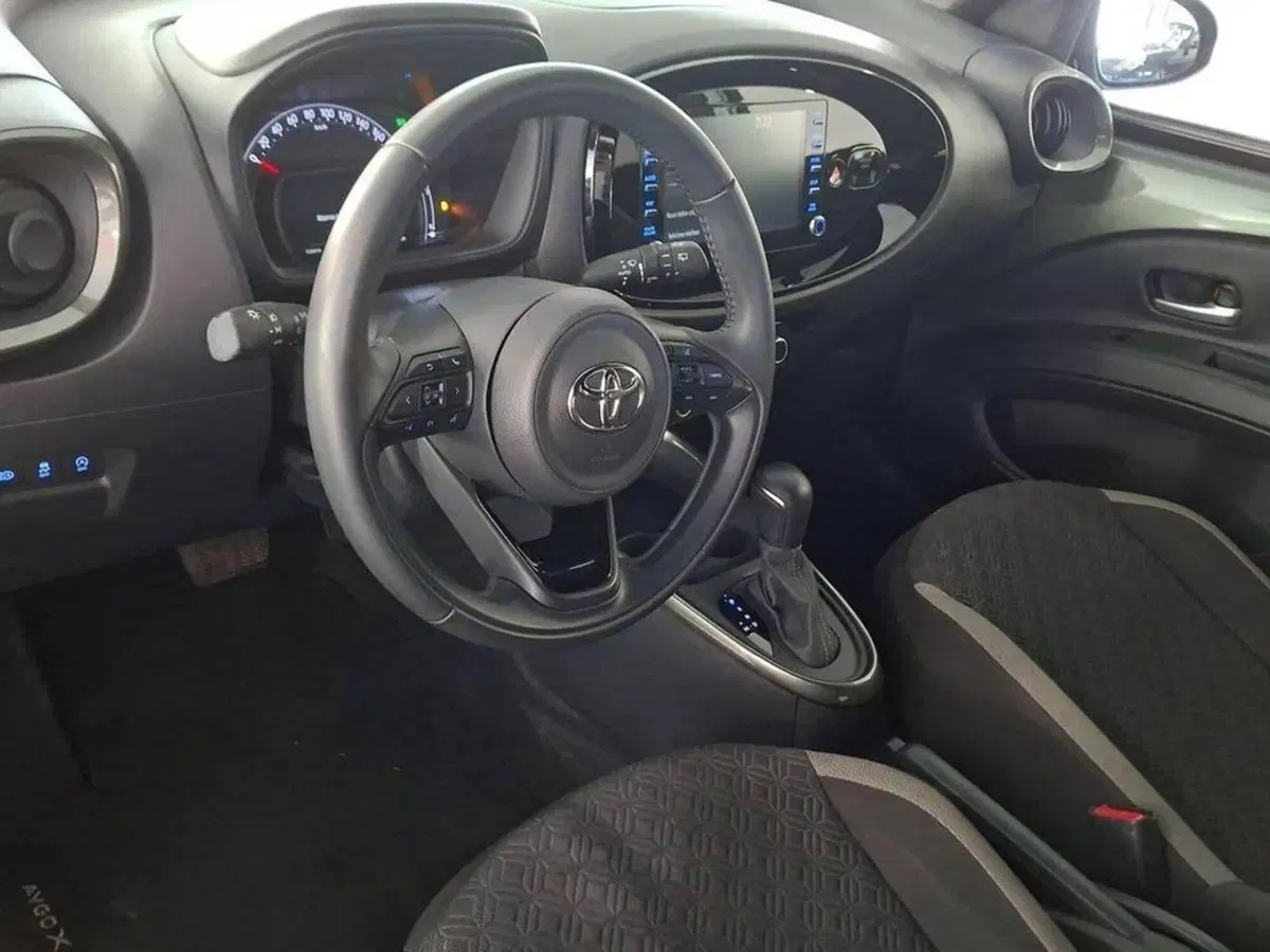 Toyota Aygo X usata a Torino (12)