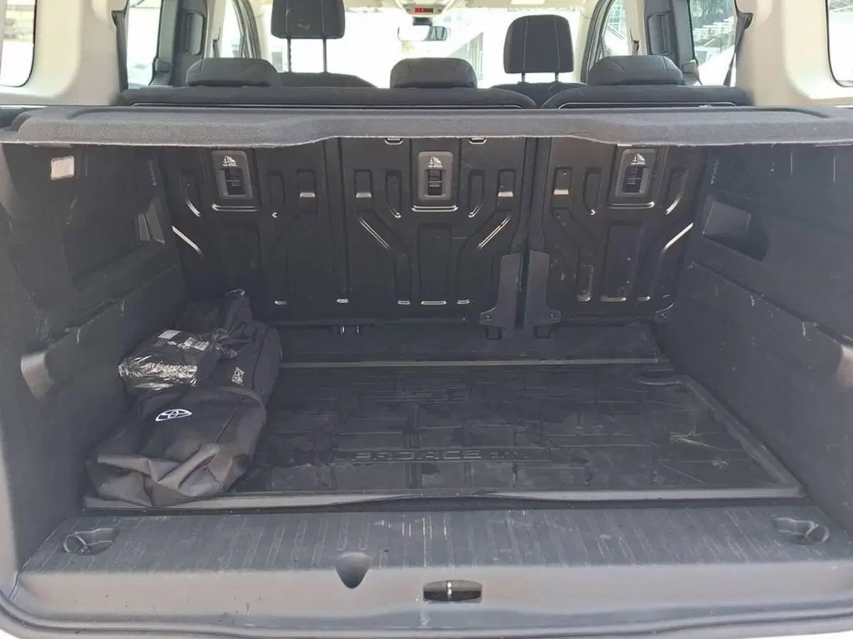 Toyota Proace City Verso usata a Torino (15)