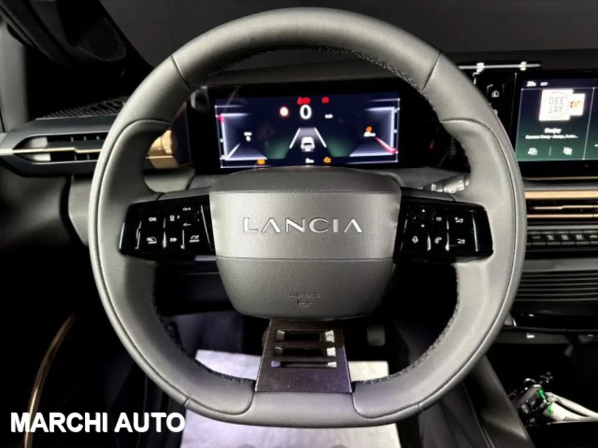 Lancia Ypsilon usata a Perugia (13)