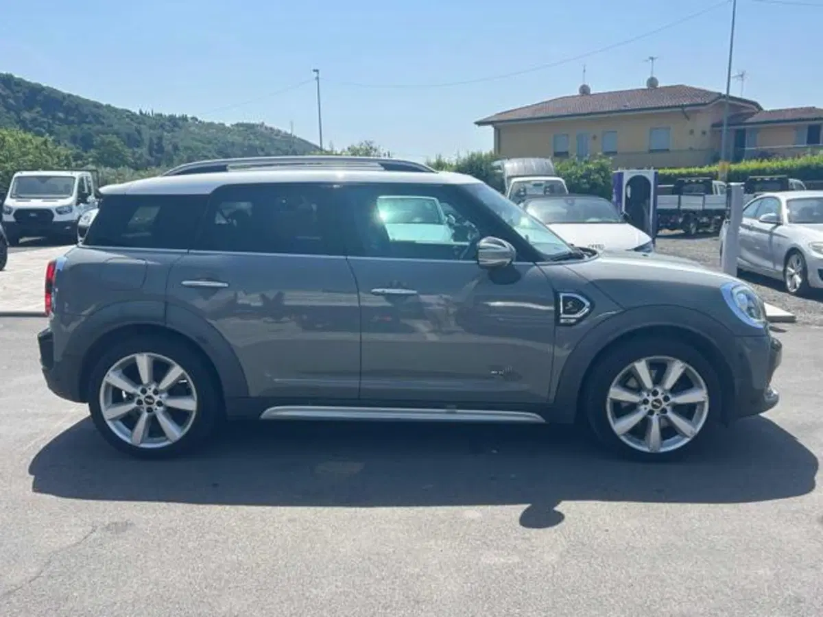 MINI Mini Countryman usata a Lucca (11)