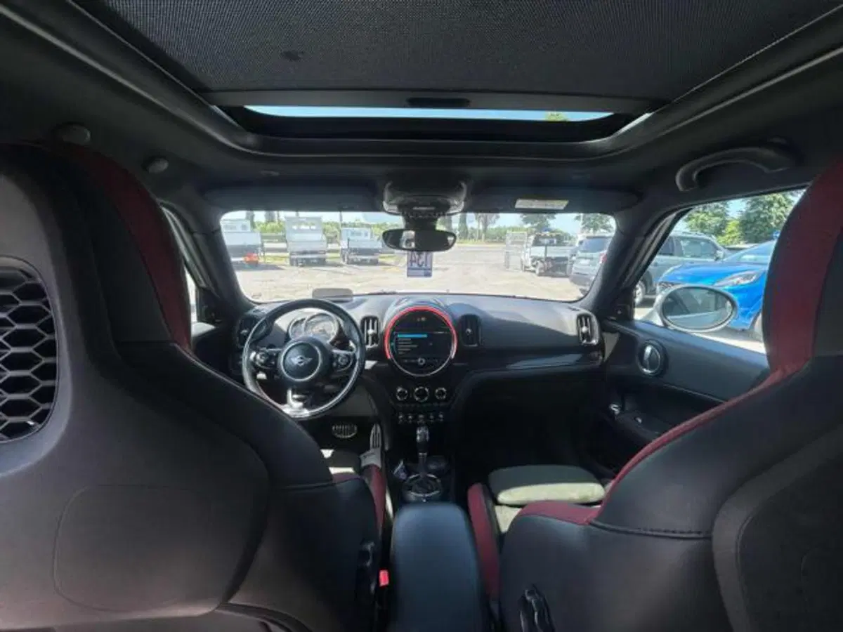 MINI Mini Countryman usata a Lucca (8)
