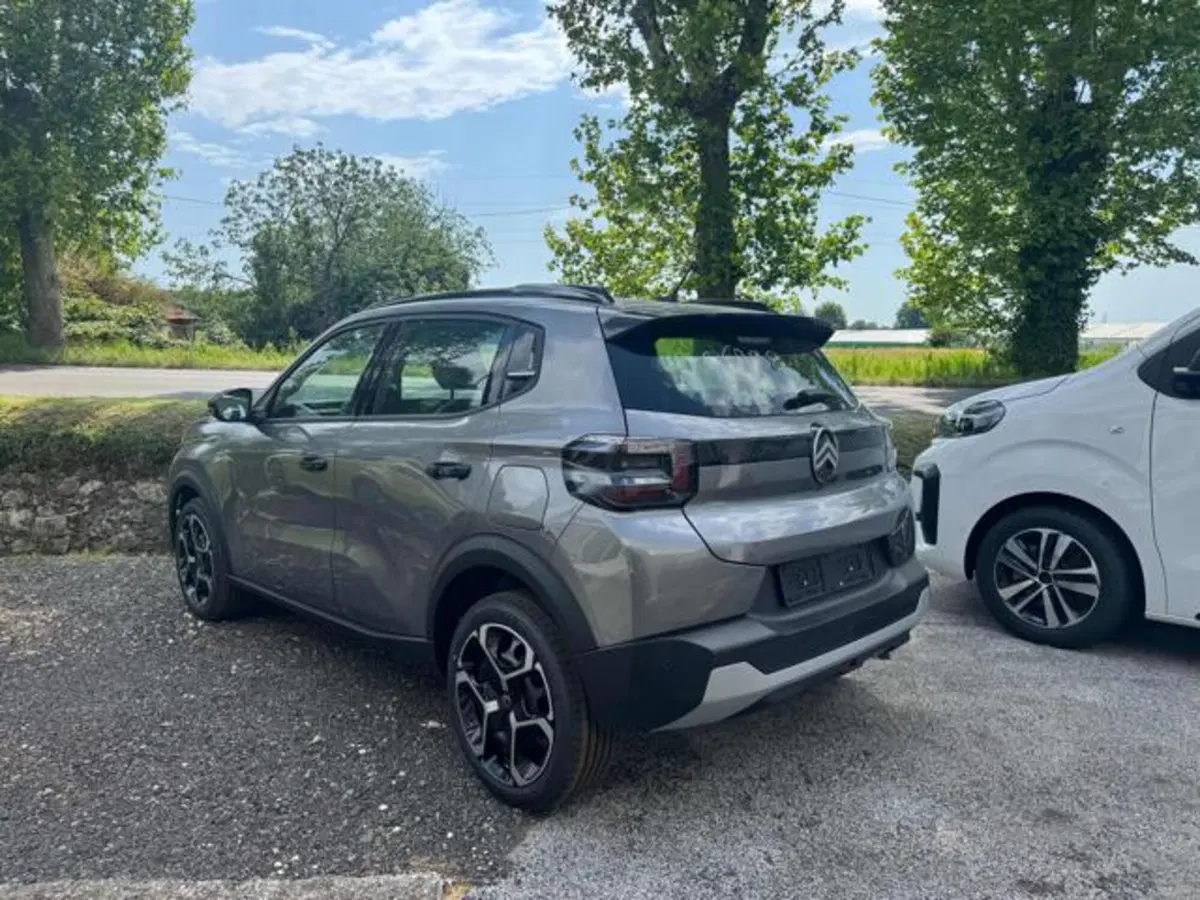 Citroen C3 Aircross nuova a Lucca (3)