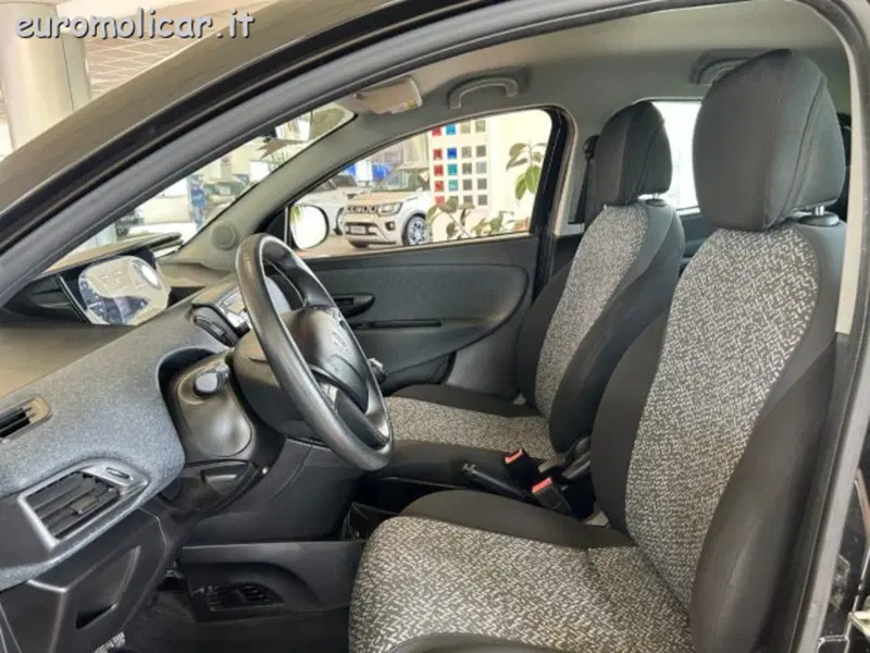 Lancia Ypsilon usata a Campobasso (11)