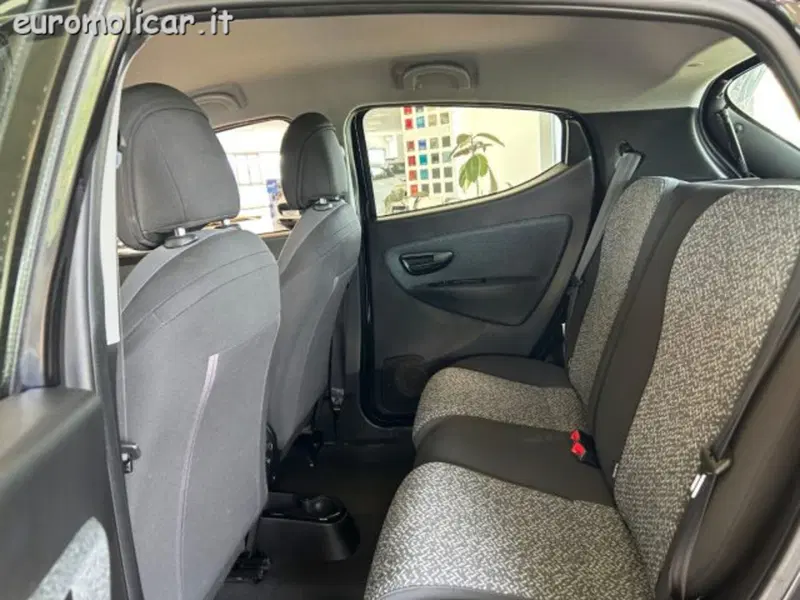 Lancia Ypsilon usata a Campobasso (15)