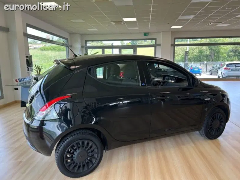 Lancia Ypsilon usata a Campobasso (5)