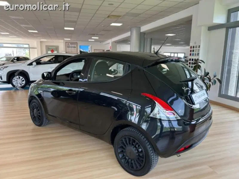 Lancia Ypsilon usata a Campobasso (7)