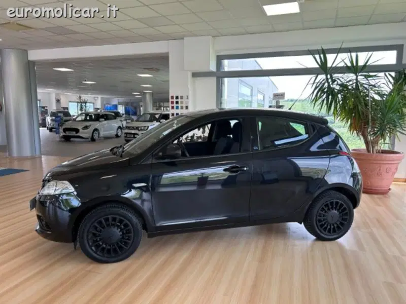 Lancia Ypsilon usata a Campobasso (8)