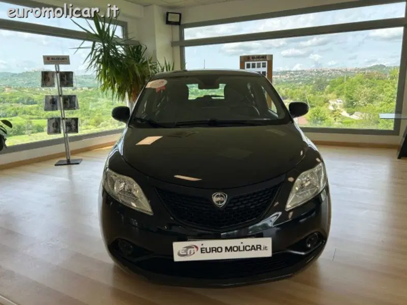 Lancia Ypsilon usata a Campobasso (9)