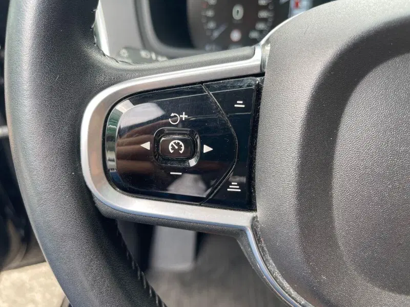 Volvo XC90 usata a Torino (13)