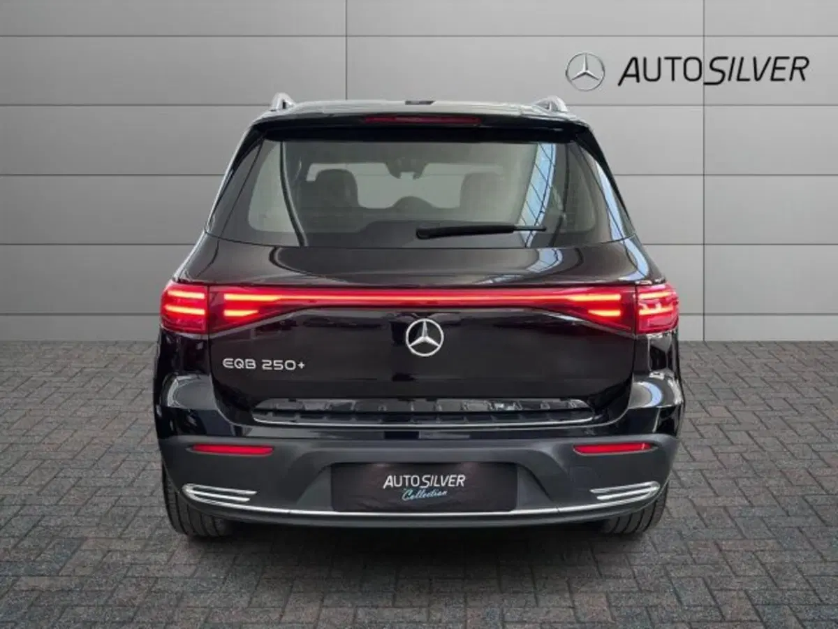 Mercedes-Benz EQB usata a Verona (4)