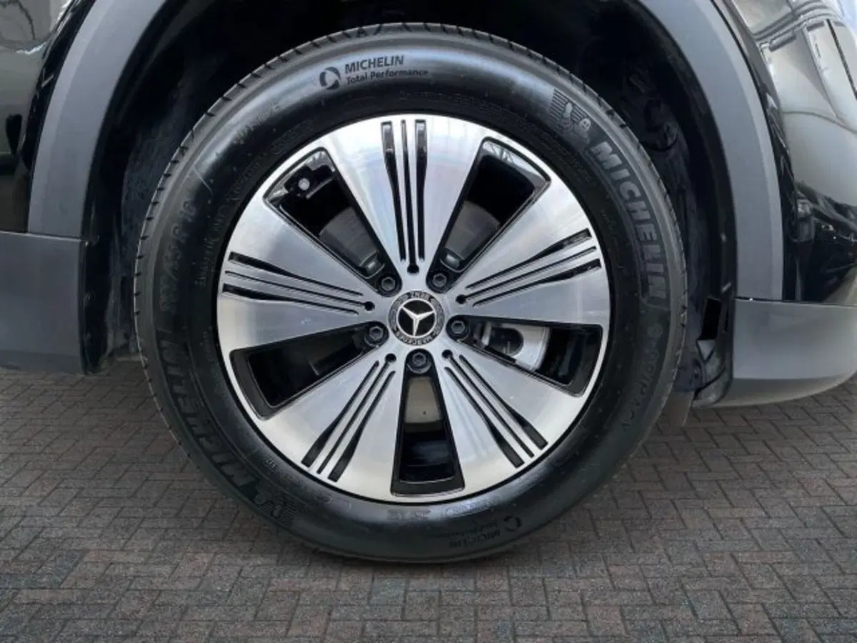 Mercedes-Benz EQB usata a Verona (7)