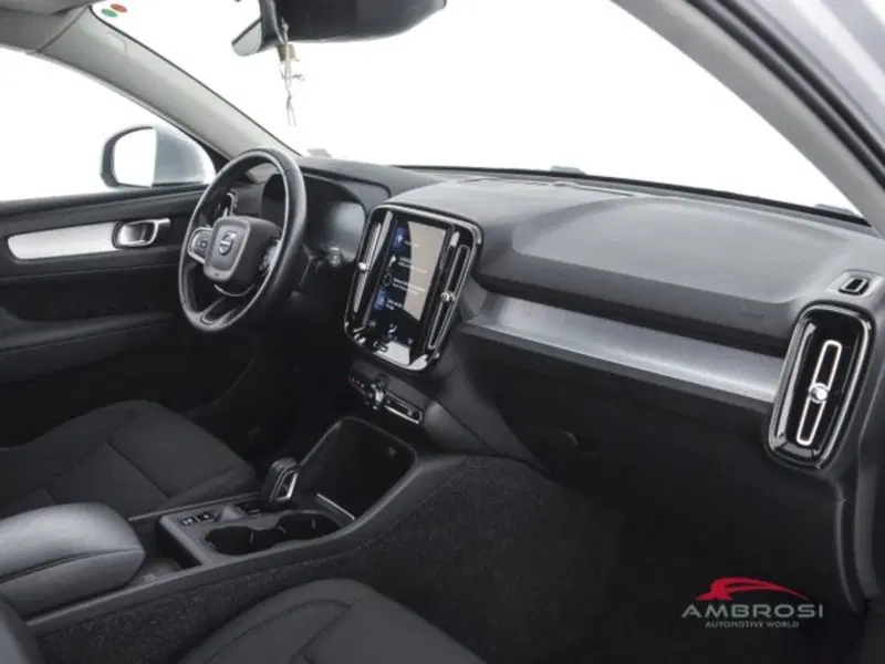 Volvo XC40 usata a Perugia (12)