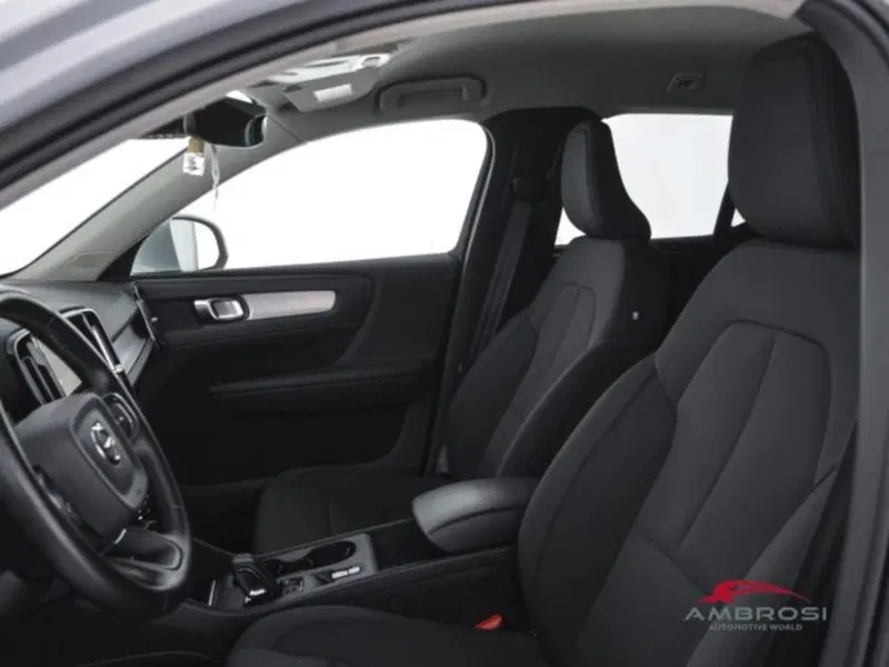 Volvo XC40 usata a Perugia (9)
