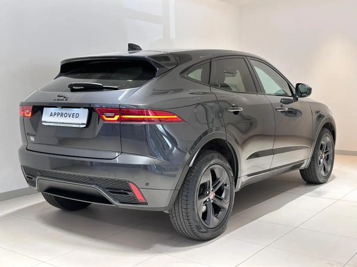 Jaguar E-Pace usata a Varese (10)