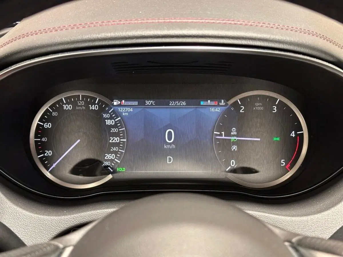 Jaguar E-Pace usata a Varese (4)