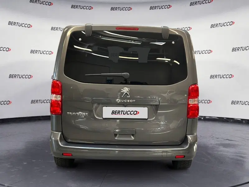 Peugeot Traveller usata a Verona (5)